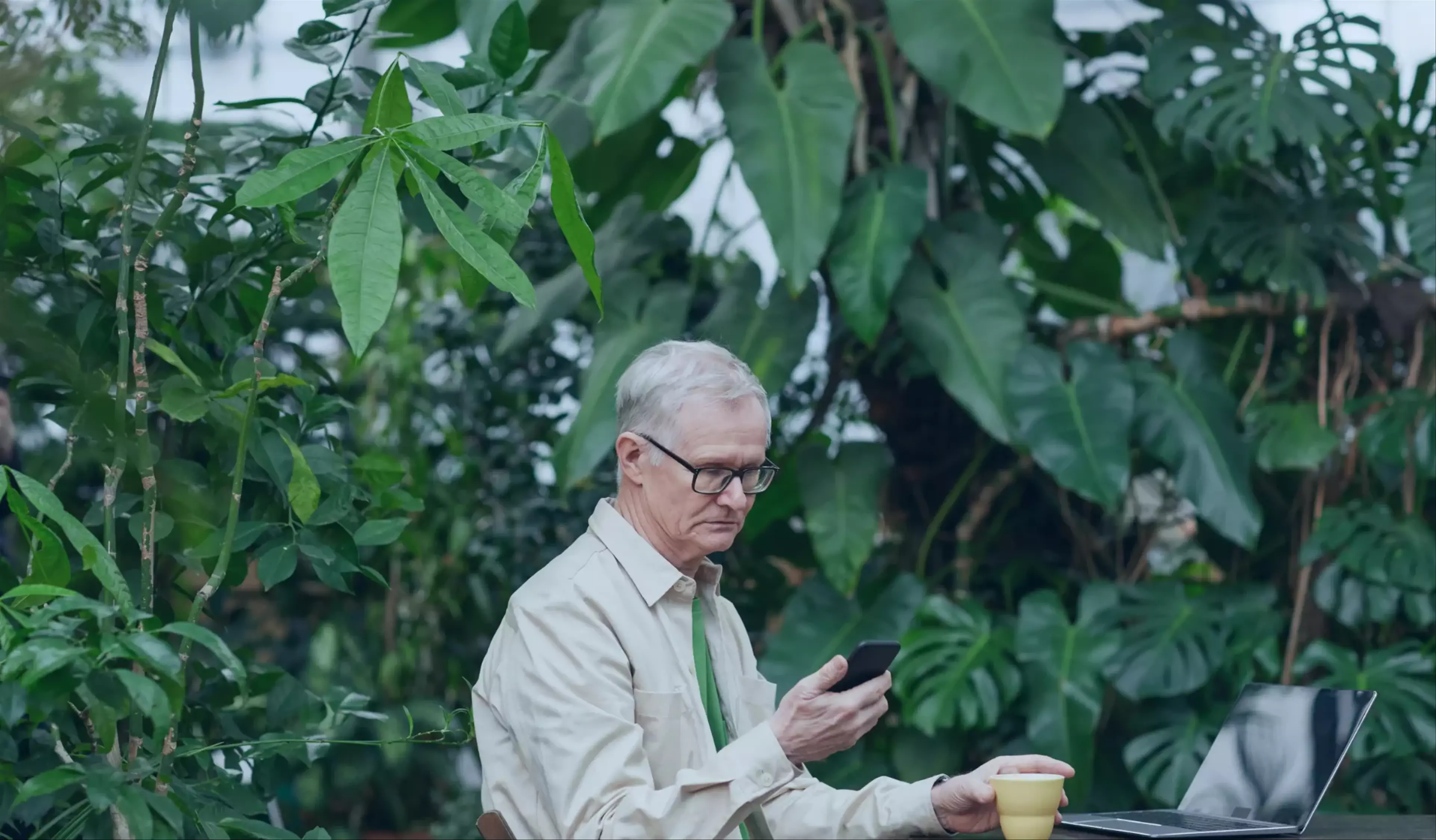 Jaki telefon dla seniora? Najlepsze modele