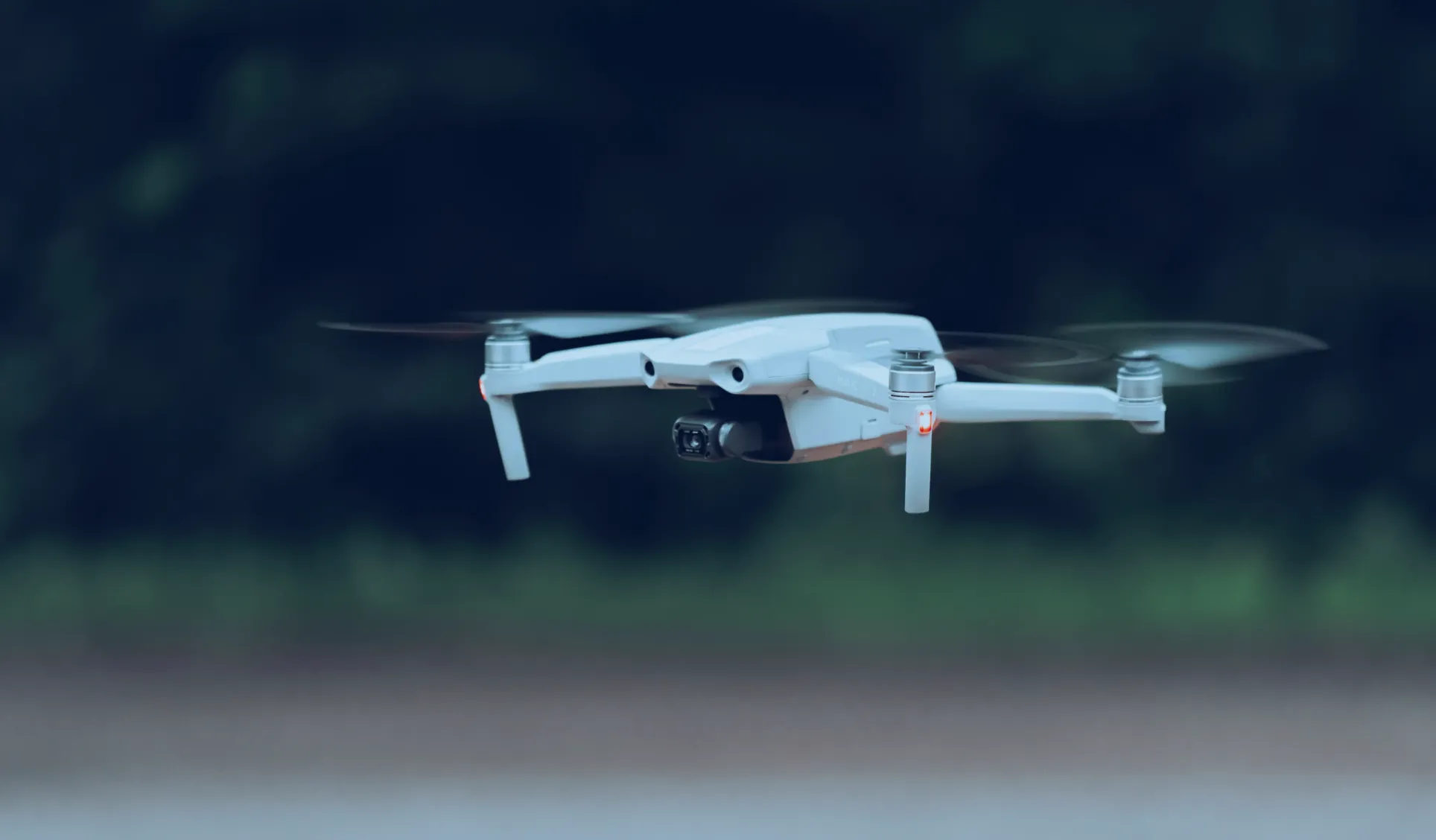 Pozwolenie na latanie dronem. Co musisz wiedzieć?